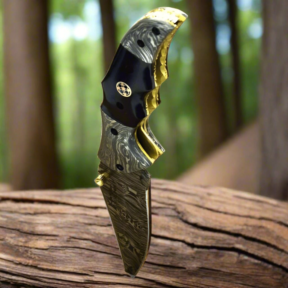 Elegant Damascus Folding Knives for Timeless Gifting - Shokunin USA