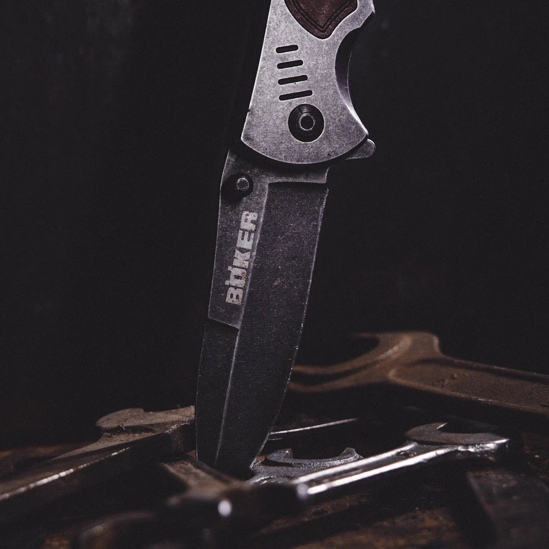 Essential Guide to Choosing the Perfect Pocket Knife - Shokunin USA
