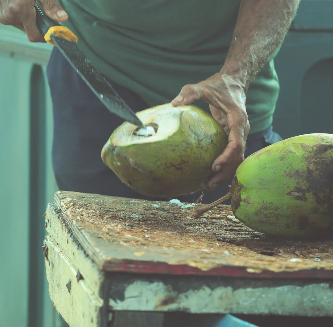 Unlocking Comfort: Ergonomics in Pocket Knife Design - Shokunin USA