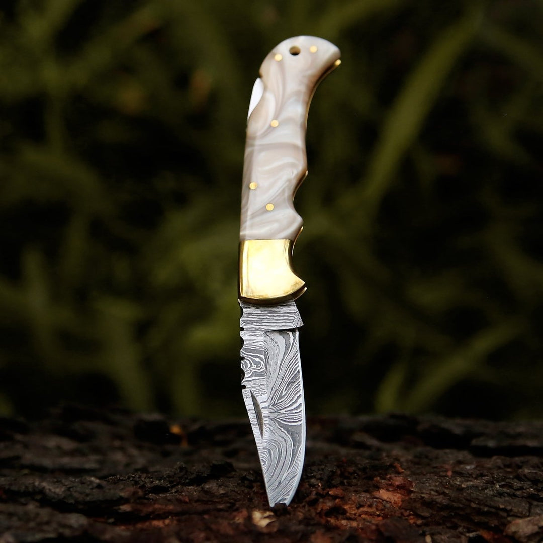 The Best Pocket Knives for Your Everyday Carry Needs - Shokunin USA