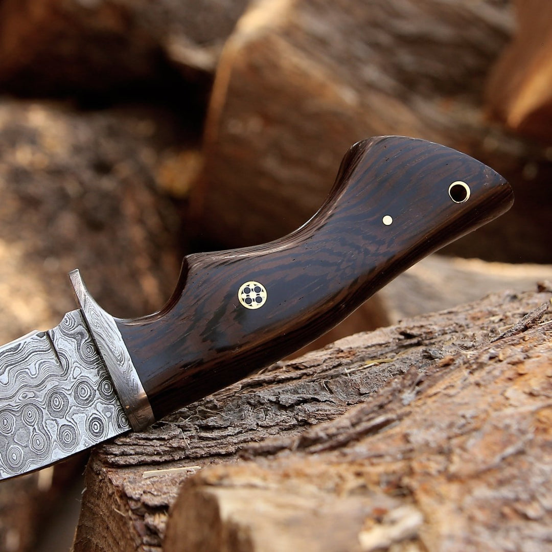 Captain Hunting knives - Captain Damascus Hunting Knife with Gut Hook &amp; Exotic Wenge Wood Handle - Shokunin USA