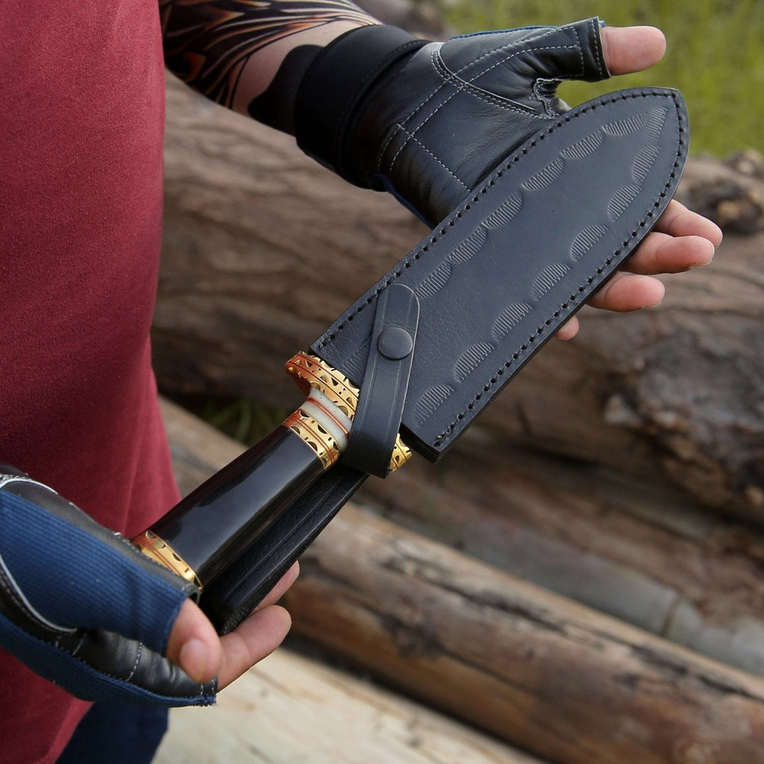 Fear Fixed Blade - Fear Damascus Fixed Blade Hunting Knife with Bull Horn &amp; Brass Handle - Shokunin USA