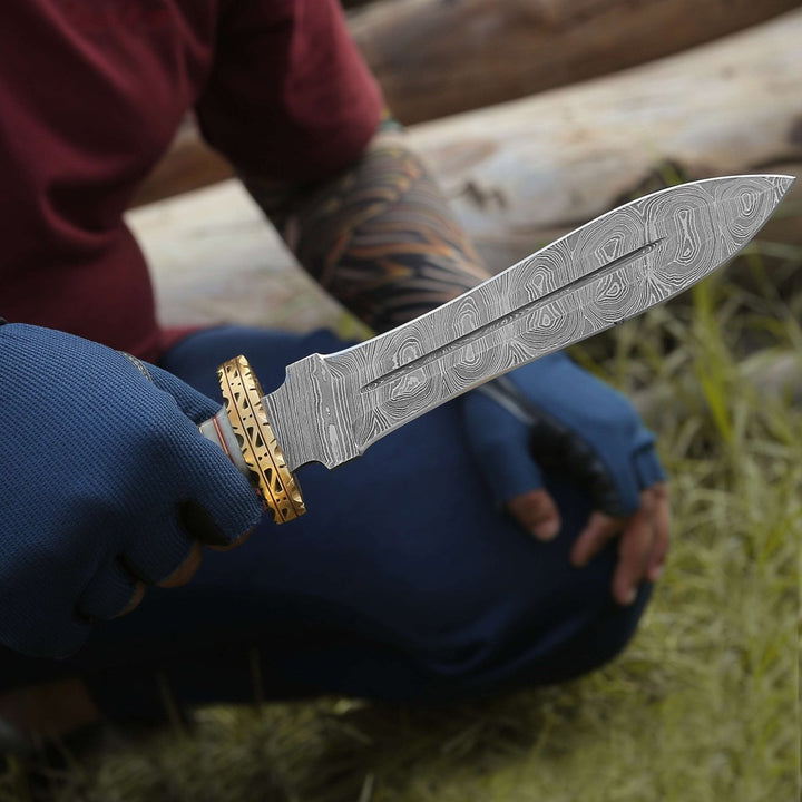 Fear Damascus Knife - Fear Damascus Fixed Blade Hunting Knife with Bull Horn &amp; Brass Handle - Shokunin USA