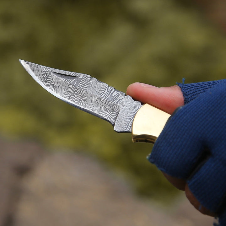 Knight Olive Handle - Knight Pocket Knife with Olive Wood &amp; Resin Handle - Shokunin USA