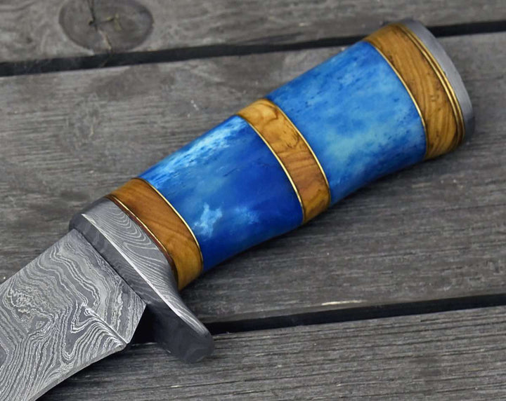 Damascus Knife - Lightbane Damascus Big Game Hunting Knife with Bone, Olive Wood Handle & Sheath - Shokunin USA