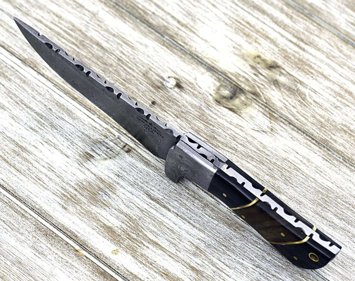 Momentum Knife Handle - Momentum Damascus Knife with Horn &amp; Rosewood Handle - Shokunin USA