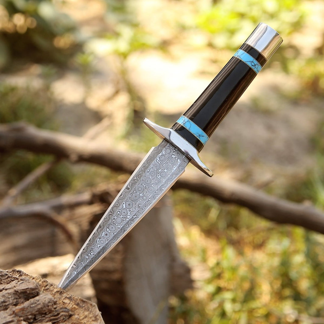 Oasis Hunting Handle - Oasis Damascus Hunting Fixed Blade Knife with Turquoise and Bull Horn Handle - Shokunin USA