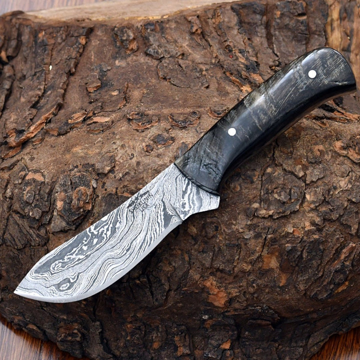 Hunting Knives Forged – Pulse Compact Skinner Knife with Ram Horn Handle – shokuninusa