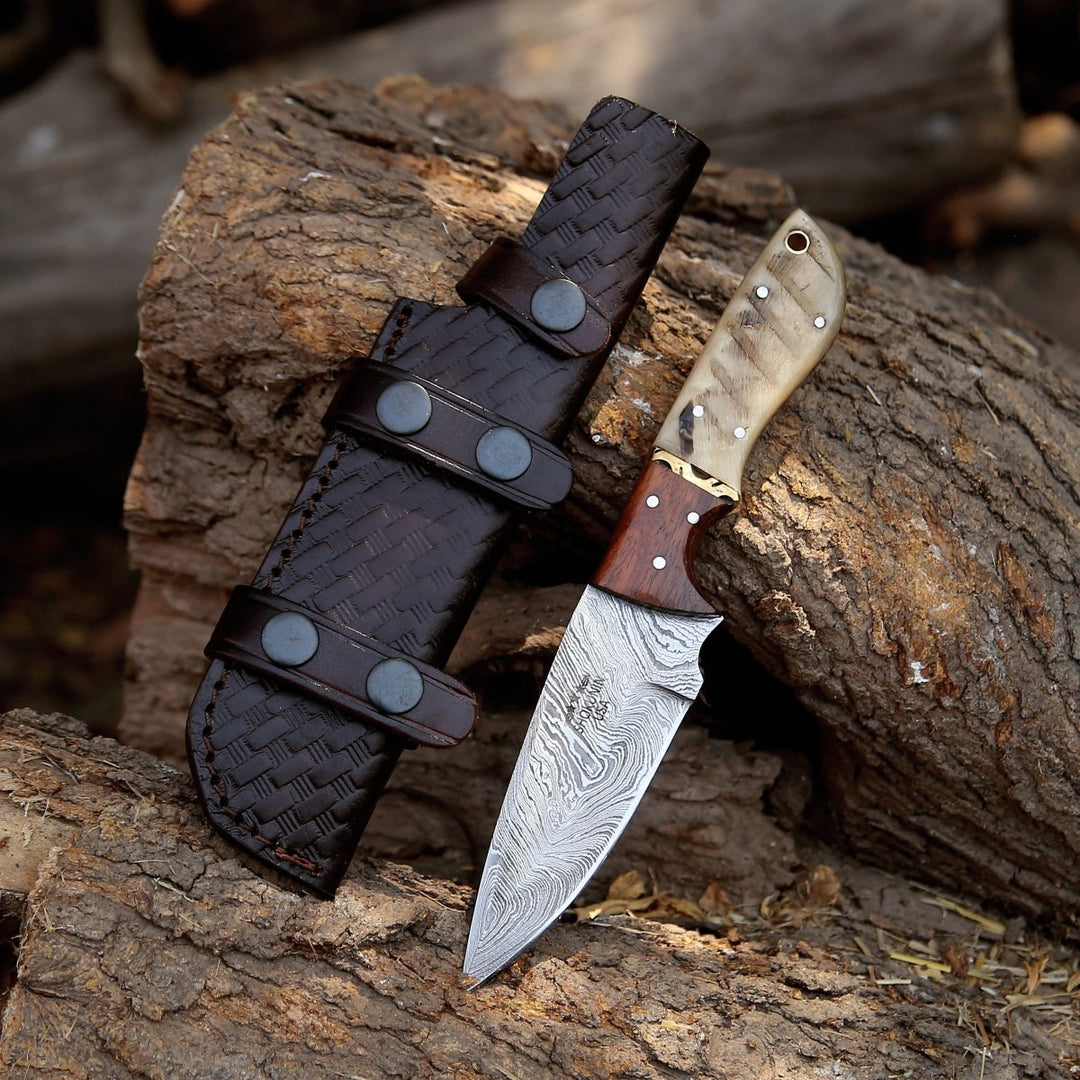 Starlight Hunting Knife - Starlight Damascus Hunting Knife with Exotic Rosewood &amp; Ram Horn Handle - Shokunin USA
